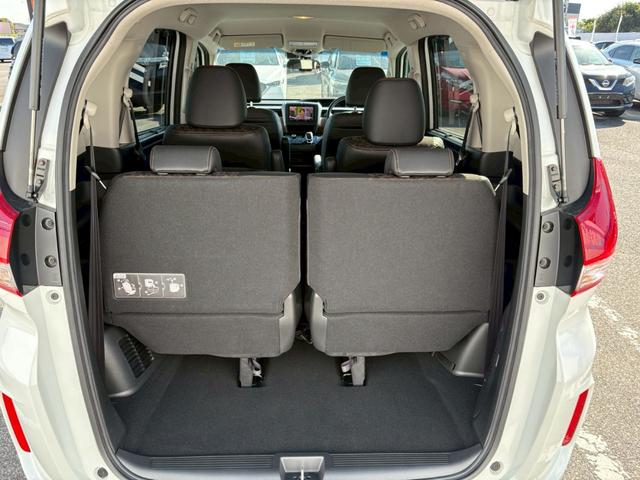 フリードハイブリッド ハイブリッド・クロスター　禁煙　ワンオーナー　ベースキャリア　衝突被害軽減システム　レーンアシスト　クルーズコントロール　横滑り防止　社外ナビ　フルセグ　ＣＤ　ＤＶＤ　ＵＳＢ　Ｂｌｕｅｔｏｏｔｈ　バックカメラ　ドラレコ前後（23枚目）