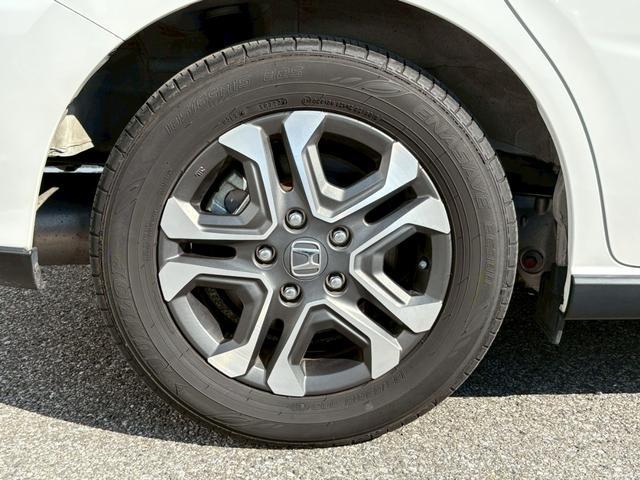 フリードハイブリッド ハイブリッド・クロスター　禁煙　ワンオーナー　ベースキャリア　衝突被害軽減システム　レーンアシスト　クルーズコントロール　横滑り防止　社外ナビ　フルセグ　ＣＤ　ＤＶＤ　ＵＳＢ　Ｂｌｕｅｔｏｏｔｈ　バックカメラ　ドラレコ前後（25枚目）