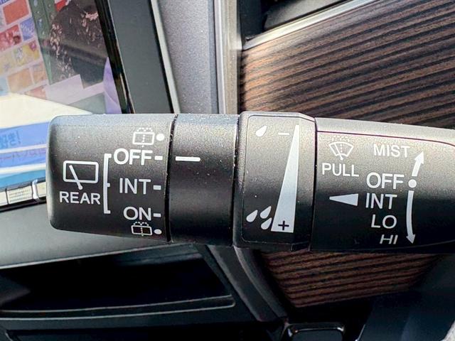 フリードハイブリッド ハイブリッド・クロスター　禁煙　ワンオーナー　ベースキャリア　衝突被害軽減システム　レーンアシスト　クルーズコントロール　横滑り防止　社外ナビ　フルセグ　ＣＤ　ＤＶＤ　ＵＳＢ　Ｂｌｕｅｔｏｏｔｈ　バックカメラ　ドラレコ前後（30枚目）