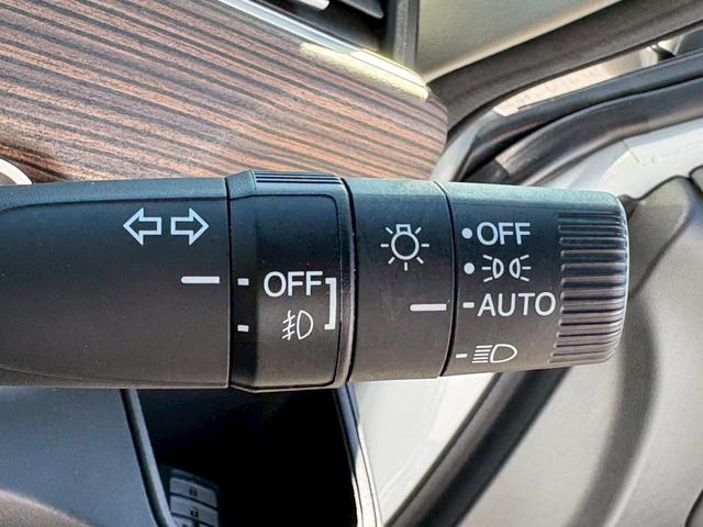 フリードハイブリッド ハイブリッド・クロスター　禁煙　ワンオーナー　ベースキャリア　衝突被害軽減システム　レーンアシスト　クルーズコントロール　横滑り防止　社外ナビ　フルセグ　ＣＤ　ＤＶＤ　ＵＳＢ　Ｂｌｕｅｔｏｏｔｈ　バックカメラ　ドラレコ前後（31枚目）