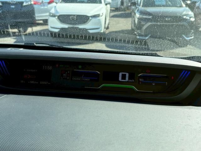 フリードハイブリッド ハイブリッド・クロスター　禁煙　ワンオーナー　ベースキャリア　衝突被害軽減システム　レーンアシスト　クルーズコントロール　横滑り防止　社外ナビ　フルセグ　ＣＤ　ＤＶＤ　ＵＳＢ　Ｂｌｕｅｔｏｏｔｈ　バックカメラ　ドラレコ前後（39枚目）