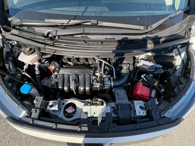 フリードハイブリッド ハイブリッド・クロスター　禁煙　ワンオーナー　ベースキャリア　衝突被害軽減システム　レーンアシスト　クルーズコントロール　横滑り防止　社外ナビ　フルセグ　ＣＤ　ＤＶＤ　ＵＳＢ　Ｂｌｕｅｔｏｏｔｈ　バックカメラ　ドラレコ前後（40枚目）