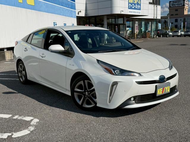 プリウス Ａツーリングセレクション　禁煙／前後ドラレコ／衝突被害軽減システム／コーナーセンサー／ヘッドアップディスプレイ／ヒーター付レザーシート／純正９型ナビ／フルセグ／ＣＤ／ＤＶＤ／Ｂｌｕｅｔｏｏｔｈ／バックカメラ／ＥＴＣ２．０（6枚目）