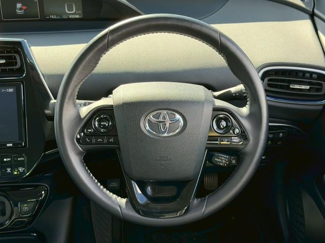 プリウス Ａツーリングセレクション　禁煙／前後ドラレコ／衝突被害軽減システム／コーナーセンサー／ヘッドアップディスプレイ／ヒーター付レザーシート／純正９型ナビ／フルセグ／ＣＤ／ＤＶＤ／Ｂｌｕｅｔｏｏｔｈ／バックカメラ／ＥＴＣ２．０（13枚目）