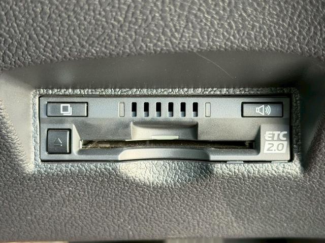 プリウス Ａツーリングセレクション　禁煙／前後ドラレコ／衝突被害軽減システム／コーナーセンサー／ヘッドアップディスプレイ／ヒーター付レザーシート／純正９型ナビ／フルセグ／ＣＤ／ＤＶＤ／Ｂｌｕｅｔｏｏｔｈ／バックカメラ／ＥＴＣ２．０（20枚目）