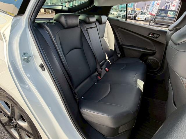 プリウス Ａツーリングセレクション　禁煙／前後ドラレコ／衝突被害軽減システム／コーナーセンサー／ヘッドアップディスプレイ／ヒーター付レザーシート／純正９型ナビ／フルセグ／ＣＤ／ＤＶＤ／Ｂｌｕｅｔｏｏｔｈ／バックカメラ／ＥＴＣ２．０（29枚目）