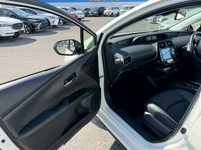 プリウス Ａツーリングセレクション　禁煙／前後ドラレコ／衝突被害軽減システム／コーナーセンサー／ヘッドアップディスプレイ／ヒーター付レザーシート／純正９型ナビ／フルセグ／ＣＤ／ＤＶＤ／Ｂｌｕｅｔｏｏｔｈ／バックカメラ／ＥＴＣ２．０（30枚目）