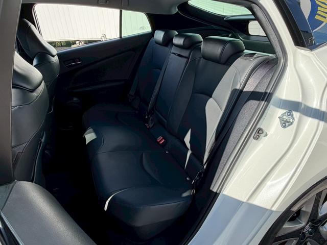 プリウス Ａツーリングセレクション　禁煙／前後ドラレコ／衝突被害軽減システム／コーナーセンサー／ヘッドアップディスプレイ／ヒーター付レザーシート／純正９型ナビ／フルセグ／ＣＤ／ＤＶＤ／Ｂｌｕｅｔｏｏｔｈ／バックカメラ／ＥＴＣ２．０（33枚目）