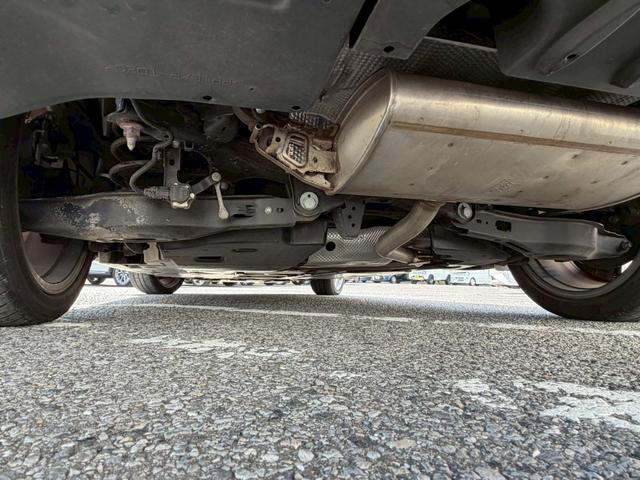 プリウス Ａツーリングセレクション　禁煙／前後ドラレコ／衝突被害軽減システム／コーナーセンサー／ヘッドアップディスプレイ／ヒーター付レザーシート／純正９型ナビ／フルセグ／ＣＤ／ＤＶＤ／Ｂｌｕｅｔｏｏｔｈ／バックカメラ／ＥＴＣ２．０（41枚目）