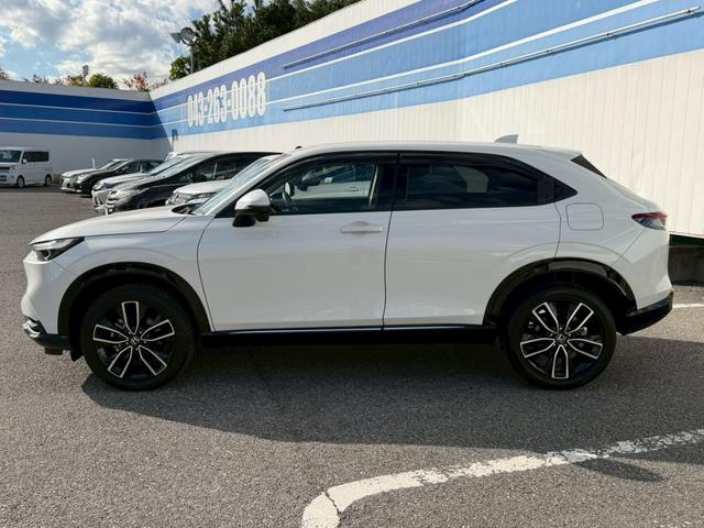 ヴェゼル ｅ：ＨＥＶ　Ｚ　禁煙／　１オーナー／後退出庫サポート／前後ドラレコ／衝突被害軽減システム／コーナーセンサー／純正９型ナビ／フルセグ／Ｂｌｕｅｔｏｏｔｈ／バックカメラ／ヒーター付ハーフレザーシート／置くだけ充電／ＥＴＣ２．０（8枚目）