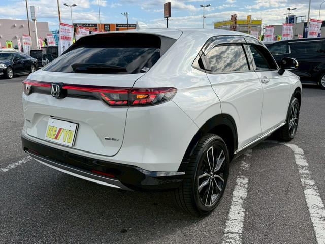 ヴェゼル ｅ：ＨＥＶ　Ｚ　禁煙／　１オーナー／後退出庫サポート／前後ドラレコ／衝突被害軽減システム／コーナーセンサー／純正９型ナビ／フルセグ／Ｂｌｕｅｔｏｏｔｈ／バックカメラ／ヒーター付ハーフレザーシート／置くだけ充電／ＥＴＣ２．０（11枚目）