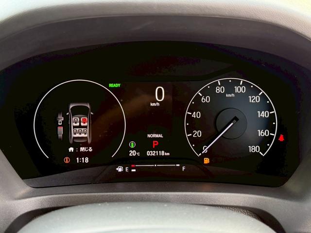 ヴェゼル ｅ：ＨＥＶ　Ｚ　禁煙／　１オーナー／後退出庫サポート／前後ドラレコ／衝突被害軽減システム／コーナーセンサー／純正９型ナビ／フルセグ／Ｂｌｕｅｔｏｏｔｈ／バックカメラ／ヒーター付ハーフレザーシート／置くだけ充電／ＥＴＣ２．０（14枚目）