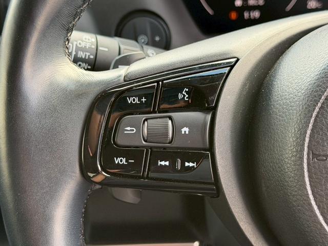 ヴェゼル ｅ：ＨＥＶ　Ｚ　禁煙／　１オーナー／後退出庫サポート／前後ドラレコ／衝突被害軽減システム／コーナーセンサー／純正９型ナビ／フルセグ／Ｂｌｕｅｔｏｏｔｈ／バックカメラ／ヒーター付ハーフレザーシート／置くだけ充電／ＥＴＣ２．０（15枚目）