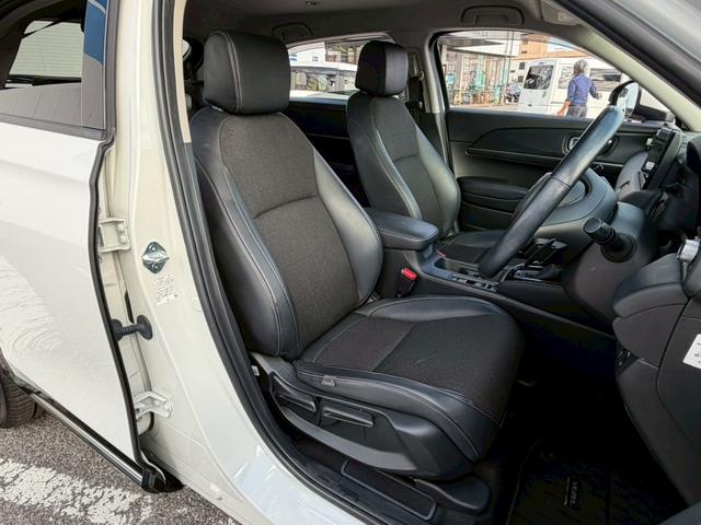 ヴェゼル ｅ：ＨＥＶ　Ｚ　禁煙／　１オーナー／後退出庫サポート／前後ドラレコ／衝突被害軽減システム／コーナーセンサー／純正９型ナビ／フルセグ／Ｂｌｕｅｔｏｏｔｈ／バックカメラ／ヒーター付ハーフレザーシート／置くだけ充電／ＥＴＣ２．０（29枚目）