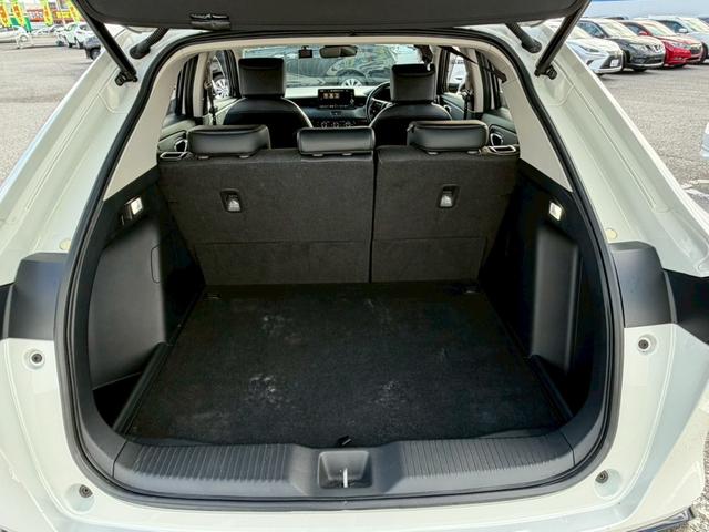 ヴェゼル ｅ：ＨＥＶ　Ｚ　禁煙／　１オーナー／後退出庫サポート／前後ドラレコ／衝突被害軽減システム／コーナーセンサー／純正９型ナビ／フルセグ／Ｂｌｕｅｔｏｏｔｈ／バックカメラ／ヒーター付ハーフレザーシート／置くだけ充電／ＥＴＣ２．０（36枚目）