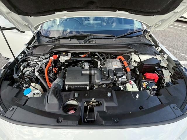 ヴェゼル ｅ：ＨＥＶ　Ｚ　禁煙／　１オーナー／後退出庫サポート／前後ドラレコ／衝突被害軽減システム／コーナーセンサー／純正９型ナビ／フルセグ／Ｂｌｕｅｔｏｏｔｈ／バックカメラ／ヒーター付ハーフレザーシート／置くだけ充電／ＥＴＣ２．０（39枚目）