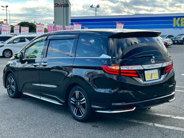 オデッセイハイブリッド ハイブリッドアブソルート・ホンダセンシンアドバンスＰ　禁煙／衝突被害軽減システム／メーカーオプションナビ／フルセグ／ＨＤＭＩ入力／ＣＤ／ＤＶＤ／Ｂｌｕｅｔｏｏｔｈ／全方位カメラ／両側電動スライド／ハーフレザーシート／ＬＥＤライト／純正アルミ／ＥＴＣ（9枚目）