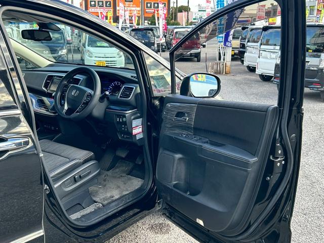 オデッセイハイブリッド ハイブリッドアブソルート・ホンダセンシンアドバンスＰ　禁煙／衝突被害軽減システム／メーカーオプションナビ／フルセグ／ＨＤＭＩ入力／ＣＤ／ＤＶＤ／Ｂｌｕｅｔｏｏｔｈ／全方位カメラ／両側電動スライド／ハーフレザーシート／ＬＥＤライト／純正アルミ／ＥＴＣ（26枚目）