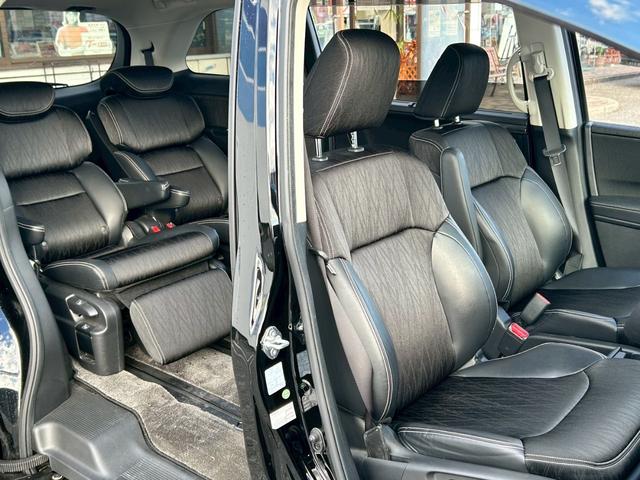 オデッセイハイブリッド ハイブリッドアブソルート・ホンダセンシンアドバンスＰ　禁煙／衝突被害軽減システム／メーカーオプションナビ／フルセグ／ＨＤＭＩ入力／ＣＤ／ＤＶＤ／Ｂｌｕｅｔｏｏｔｈ／全方位カメラ／両側電動スライド／ハーフレザーシート／ＬＥＤライト／純正アルミ／ＥＴＣ（29枚目）