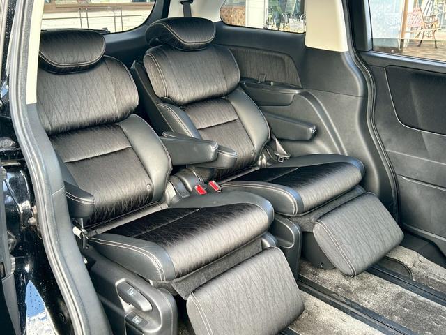 オデッセイハイブリッド ハイブリッドアブソルート・ホンダセンシンアドバンスＰ　禁煙／衝突被害軽減システム／メーカーオプションナビ／フルセグ／ＨＤＭＩ入力／ＣＤ／ＤＶＤ／Ｂｌｕｅｔｏｏｔｈ／全方位カメラ／両側電動スライド／ハーフレザーシート／ＬＥＤライト／純正アルミ／ＥＴＣ（30枚目）