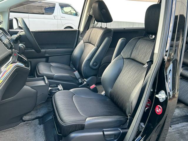 オデッセイハイブリッド ハイブリッドアブソルート・ホンダセンシンアドバンスＰ　禁煙／衝突被害軽減システム／メーカーオプションナビ／フルセグ／ＨＤＭＩ入力／ＣＤ／ＤＶＤ／Ｂｌｕｅｔｏｏｔｈ／全方位カメラ／両側電動スライド／ハーフレザーシート／ＬＥＤライト／純正アルミ／ＥＴＣ（32枚目）