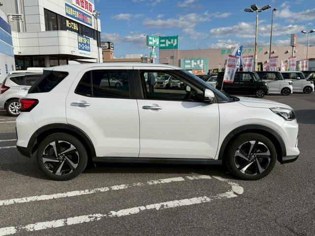 ライズ Ｚ　禁煙／衝突被害軽減システム／コーナーセンサー／追従型クルコン／９型ディスプレイオーディオ（ナビ機能付）／Ｂｌｕｅｔｏｏｔｈ／ＨＤＭＩ入力／シートヒーター／ＬＥＤオートライト／純正アルミ／スペアキー（7枚目）