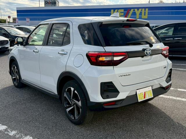 ライズ Ｚ　禁煙／衝突被害軽減システム／コーナーセンサー／追従型クルコン／９型ディスプレイオーディオ（ナビ機能付）／Ｂｌｕｅｔｏｏｔｈ／ＨＤＭＩ入力／シートヒーター／ＬＥＤオートライト／純正アルミ／スペアキー（9枚目）