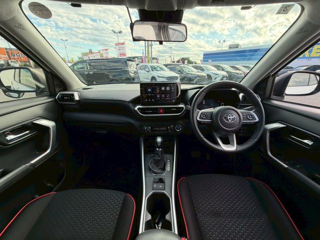 ライズ Ｚ　禁煙／衝突被害軽減システム／コーナーセンサー／追従型クルコン／９型ディスプレイオーディオ（ナビ機能付）／Ｂｌｕｅｔｏｏｔｈ／ＨＤＭＩ入力／シートヒーター／ＬＥＤオートライト／純正アルミ／スペアキー（12枚目）