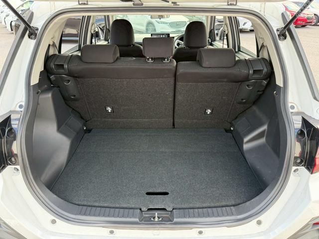 ライズ Ｚ　禁煙／衝突被害軽減システム／コーナーセンサー／追従型クルコン／９型ディスプレイオーディオ（ナビ機能付）／Ｂｌｕｅｔｏｏｔｈ／ＨＤＭＩ入力／シートヒーター／ＬＥＤオートライト／純正アルミ／スペアキー（30枚目）