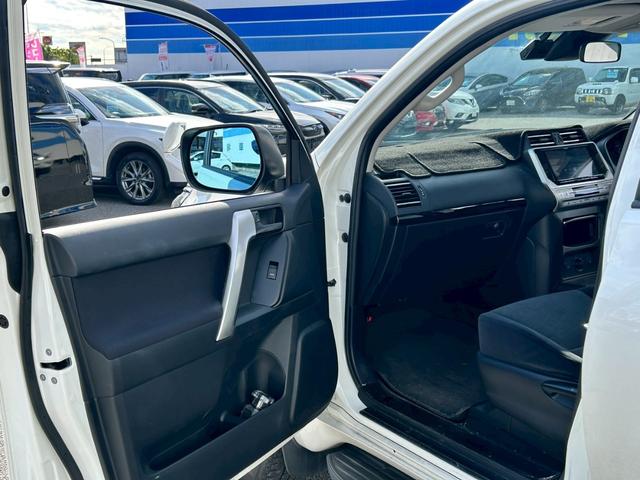 ランドクルーザープラド ＴＸ　下取り直販車／衝突軽減ブレーキ／アルパイン９型ナビ＆前後ドラレコ／バックカメラ／追従クルコン／Ｂｌｕｅｔｏｏｔｈオーディオ／ルーフレール／純正アルミ／レーンキープアシスト／コーナーセンサー／１オーナー（29枚目）