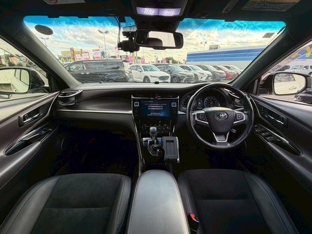 ハリアー プレミアム　スタイルモーヴ　禁煙／サンルーフ／　モデリスタエアロ／前後ドラレコ／アルパイン９型ナビ／バックカメラ／ＣＤ／ＤＶＤ／Ｂｌｕｅｔｏｏｔｈ／レーンアシスト／クルーズコントロール／ヒーター付ハーフレザーシート／電動リアゲート／純正アルミ（12枚目）