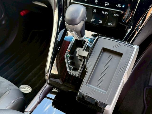 ハリアー プレミアム　スタイルモーヴ　禁煙／サンルーフ／　モデリスタエアロ／前後ドラレコ／アルパイン９型ナビ／バックカメラ／ＣＤ／ＤＶＤ／Ｂｌｕｅｔｏｏｔｈ／レーンアシスト／クルーズコントロール／ヒーター付ハーフレザーシート／電動リアゲート／純正アルミ（29枚目）