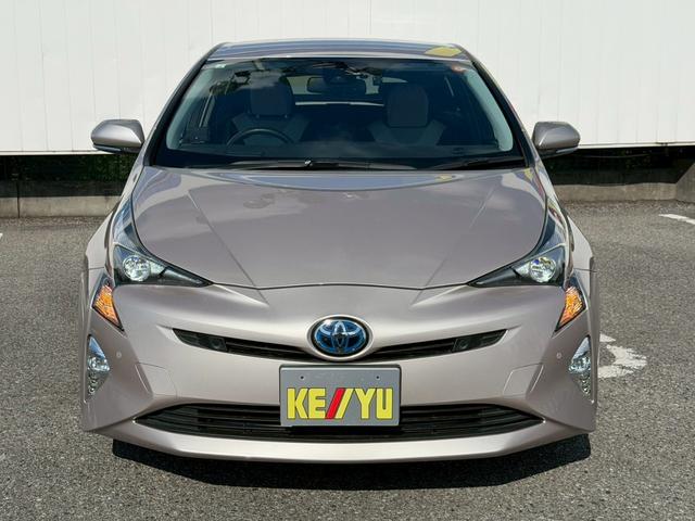 プリウス Ｓセーフティプラス　禁煙／１オーナー／純正ドラレコ／衝突被害軽減システム／コーナーセンサー／追従型クルコン／純正９型ナビ／フルセグ／ＣＤ／ＤＶＤ／Ｂｌｕｅｔｏｏｔｈ／バックカメラ／ＬＥＤオートライト／ＥＴＣ２．０（5枚目）