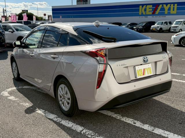 プリウス Ｓセーフティプラス　禁煙／１オーナー／純正ドラレコ／衝突被害軽減システム／コーナーセンサー／追従型クルコン／純正９型ナビ／フルセグ／ＣＤ／ＤＶＤ／Ｂｌｕｅｔｏｏｔｈ／バックカメラ／ＬＥＤオートライト／ＥＴＣ２．０（9枚目）