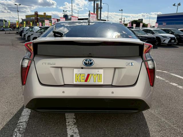 プリウス Ｓセーフティプラス　禁煙／１オーナー／純正ドラレコ／衝突被害軽減システム／コーナーセンサー／追従型クルコン／純正９型ナビ／フルセグ／ＣＤ／ＤＶＤ／Ｂｌｕｅｔｏｏｔｈ／バックカメラ／ＬＥＤオートライト／ＥＴＣ２．０（10枚目）