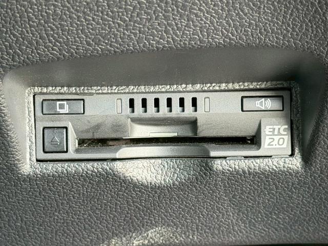 プリウス Ｓセーフティプラス　禁煙／１オーナー／純正ドラレコ／衝突被害軽減システム／コーナーセンサー／追従型クルコン／純正９型ナビ／フルセグ／ＣＤ／ＤＶＤ／Ｂｌｕｅｔｏｏｔｈ／バックカメラ／ＬＥＤオートライト／ＥＴＣ２．０（21枚目）