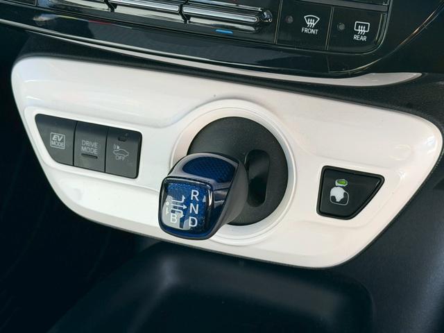 プリウス Ｓセーフティプラス　禁煙／１オーナー／純正ドラレコ／衝突被害軽減システム／コーナーセンサー／追従型クルコン／純正９型ナビ／フルセグ／ＣＤ／ＤＶＤ／Ｂｌｕｅｔｏｏｔｈ／バックカメラ／ＬＥＤオートライト／ＥＴＣ２．０（24枚目）