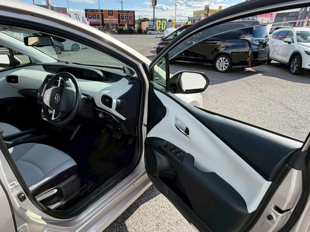 プリウス Ｓセーフティプラス　禁煙／１オーナー／純正ドラレコ／衝突被害軽減システム／コーナーセンサー／追従型クルコン／純正９型ナビ／フルセグ／ＣＤ／ＤＶＤ／Ｂｌｕｅｔｏｏｔｈ／バックカメラ／ＬＥＤオートライト／ＥＴＣ２．０（25枚目）