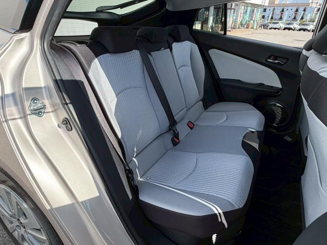 プリウス Ｓセーフティプラス　禁煙／１オーナー／純正ドラレコ／衝突被害軽減システム／コーナーセンサー／追従型クルコン／純正９型ナビ／フルセグ／ＣＤ／ＤＶＤ／Ｂｌｕｅｔｏｏｔｈ／バックカメラ／ＬＥＤオートライト／ＥＴＣ２．０（28枚目）