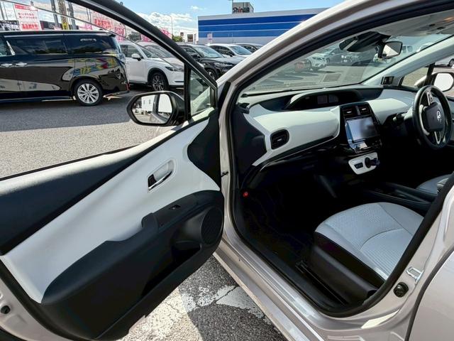 プリウス Ｓセーフティプラス　禁煙／１オーナー／純正ドラレコ／衝突被害軽減システム／コーナーセンサー／追従型クルコン／純正９型ナビ／フルセグ／ＣＤ／ＤＶＤ／Ｂｌｕｅｔｏｏｔｈ／バックカメラ／ＬＥＤオートライト／ＥＴＣ２．０（29枚目）