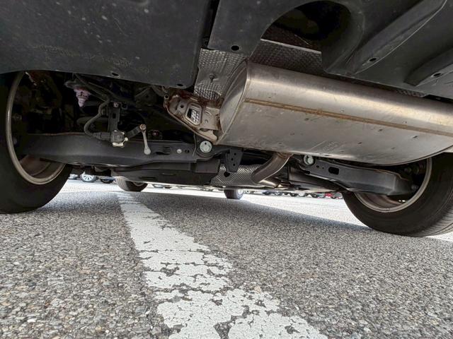 プリウス Ｓセーフティプラス　禁煙／１オーナー／純正ドラレコ／衝突被害軽減システム／コーナーセンサー／追従型クルコン／純正９型ナビ／フルセグ／ＣＤ／ＤＶＤ／Ｂｌｕｅｔｏｏｔｈ／バックカメラ／ＬＥＤオートライト／ＥＴＣ２．０（39枚目）