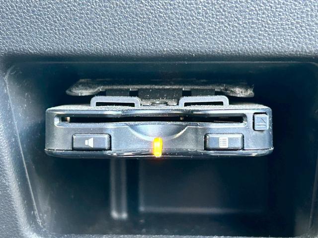 タント カスタムRS SA 純正8型ナビ&フリップダウンモニター/両側パワースライドドア/Bluetoothオーディオ/革調シートカバー/社外アルミ/LEDヘッドライト/ETC/バックカメラ/衝突被害軽減システム/ステリモ/禁煙(21枚目)