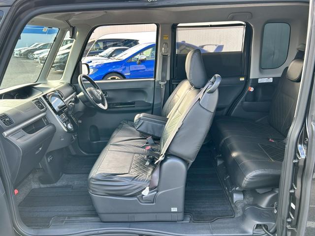 タント カスタムRS SA 純正8型ナビ&フリップダウンモニター/両側パワースライドドア/Bluetoothオーディオ/革調シートカバー/社外アルミ/LEDヘッドライト/ETC/バックカメラ/衝突被害軽減システム/ステリモ/禁煙(30枚目)