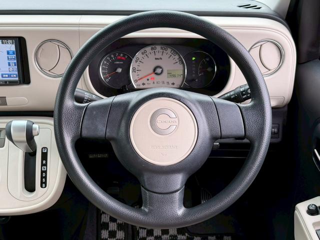 ミラココア ココアＸ　下取り直販車／社外７インチメモリーナビ／Ｂｌｕｅｔｏｏｔｈオーディオ／フルセグＴＶ／キーレスエントリー／アイドリングストップ／ＤＶＤ／ＨＩＤヘッドライト／禁煙（13枚目）