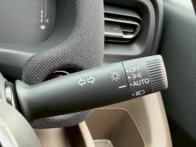 フリード e:HEVエアー EX☆登録済未使用車☆純正11.4型ナビ/ 全方位カメラ/衝突被害軽減システム/コーナーセンサー/ブラインドスポットモニター/追従型クルコン/ヒーター付ハーフレザーシート/LEDオートライト/純正アルミ/ETC2.0/リアクーラー/保証書(19枚目)