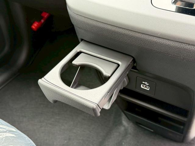 フリード e:HEVエアー EX☆登録済未使用車☆純正11.4型ナビ/ 全方位カメラ/衝突被害軽減システム/コーナーセンサー/ブラインドスポットモニター/追従型クルコン/ヒーター付ハーフレザーシート/LEDオートライト/純正アルミ/ETC2.0/リアクーラー/保証書(27枚目)