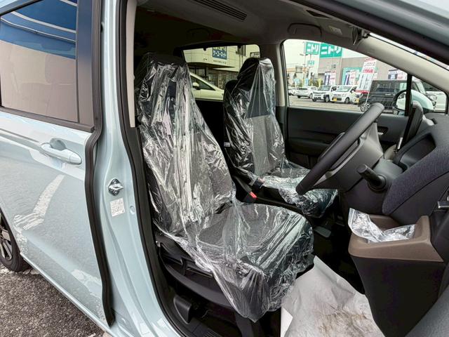 フリード e:HEVエアー EX☆登録済未使用車☆純正11.4型ナビ/ 全方位カメラ/衝突被害軽減システム/コーナーセンサー/ブラインドスポットモニター/追従型クルコン/ヒーター付ハーフレザーシート/LEDオートライト/純正アルミ/ETC2.0/リアクーラー/保証書(32枚目)