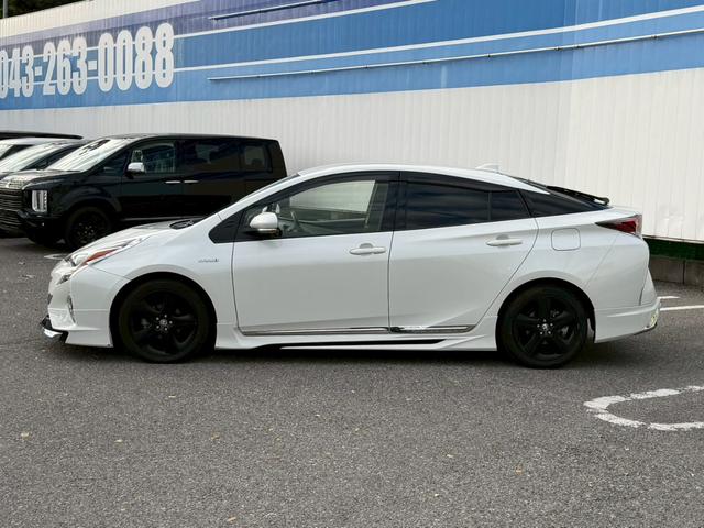 プリウス Ｓセーフティプラス　禁煙／モデリスタフルエアロ／衝突被害軽減システム／レーンアシスト／追従型クルコン／アルパイン７型ナビ／フルセグ／ＣＤ／ＤＶＤ／Ｂｌｕｅｔｏｏｔｈ／バックカメラ／ＬＥＤオートライト／純正アルミ／ＥＴＣ（8枚目）