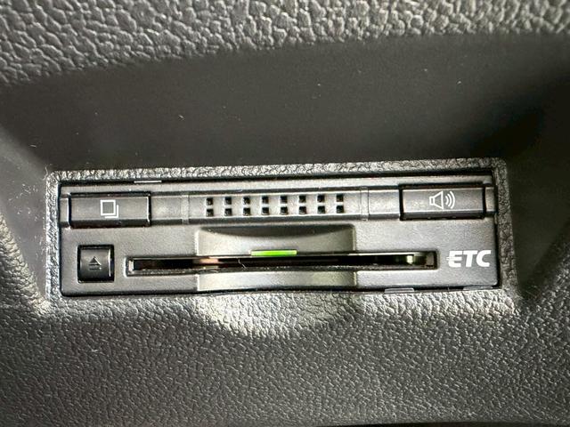 プリウス Ｓセーフティプラス　禁煙／モデリスタフルエアロ／衝突被害軽減システム／レーンアシスト／追従型クルコン／アルパイン７型ナビ／フルセグ／ＣＤ／ＤＶＤ／Ｂｌｕｅｔｏｏｔｈ／バックカメラ／ＬＥＤオートライト／純正アルミ／ＥＴＣ（19枚目）