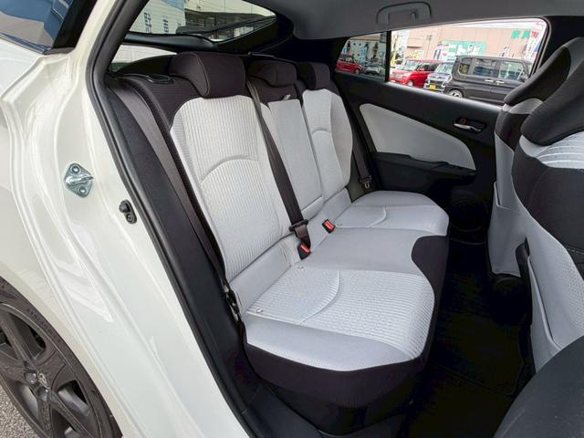 プリウス Ｓセーフティプラス　禁煙／モデリスタフルエアロ／衝突被害軽減システム／レーンアシスト／追従型クルコン／アルパイン７型ナビ／フルセグ／ＣＤ／ＤＶＤ／Ｂｌｕｅｔｏｏｔｈ／バックカメラ／ＬＥＤオートライト／純正アルミ／ＥＴＣ（27枚目）